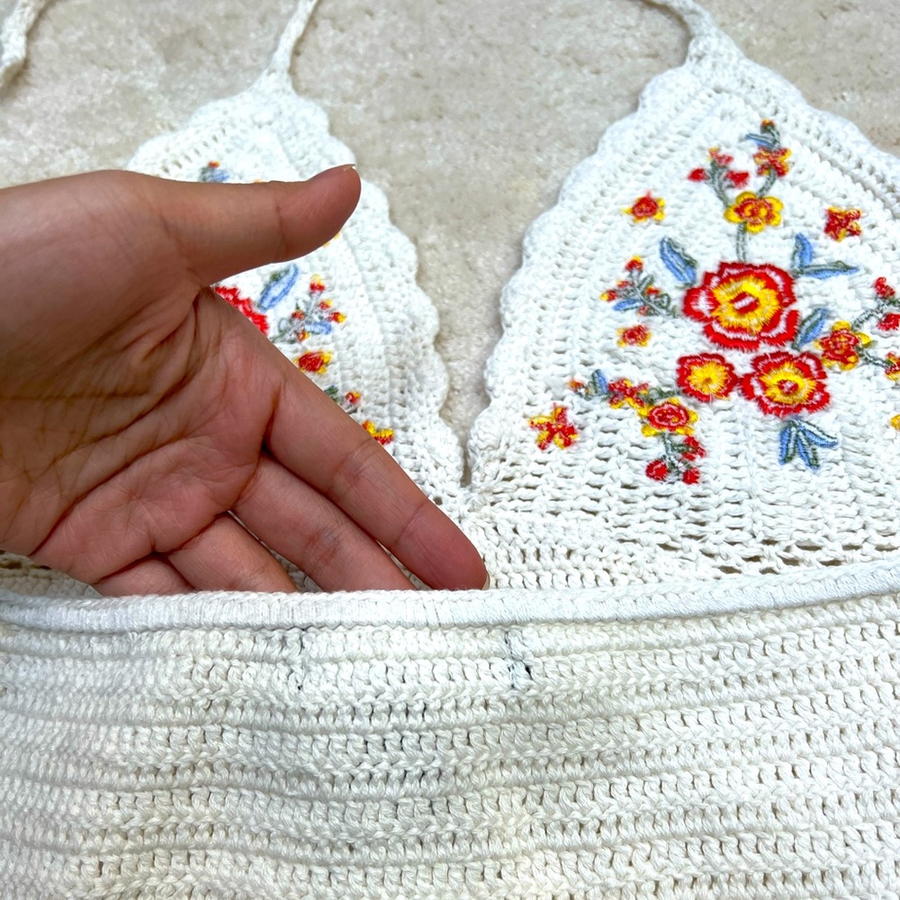 3/$20 Bundle! Crochet Crop Top - Picture 4 of 5